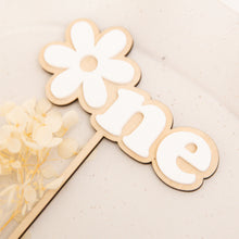 Load image into Gallery viewer, Daisy Cake Topper