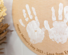 Load image into Gallery viewer, Hold my heart