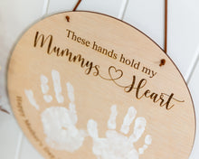 Load image into Gallery viewer, Hold my heart