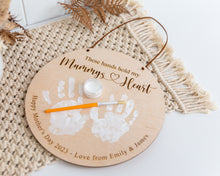 Load image into Gallery viewer, Hold my heart