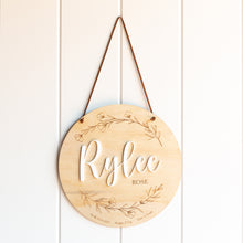 Load image into Gallery viewer, Floral arch details plaque